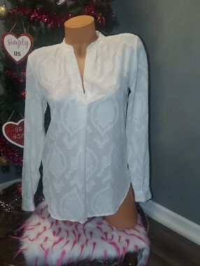 LOFT White Textured Long-Sleeve Blouse